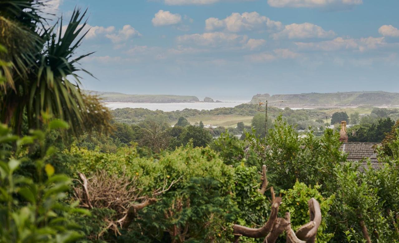 Sea Gem- Beautiful Family Home With Stunning Sea Views & Garden テンビー エクステリア 写真