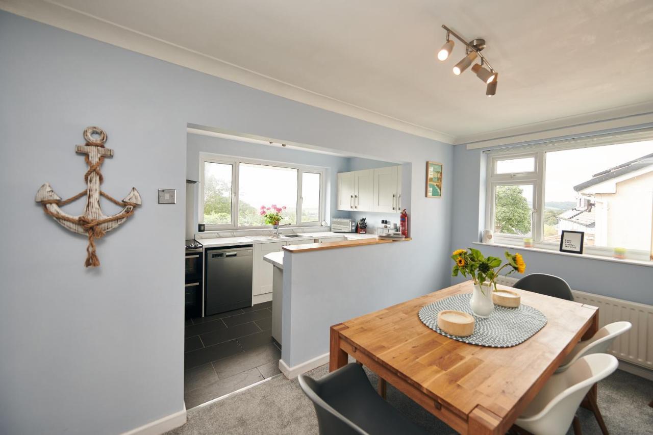 Sea Gem- Beautiful Family Home With Stunning Sea Views & Garden テンビー エクステリア 写真