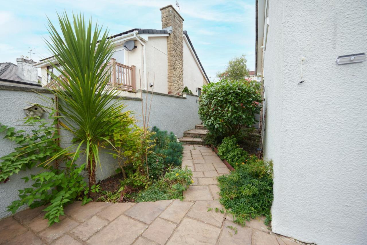 Sea Gem- Beautiful Family Home With Stunning Sea Views & Garden テンビー エクステリア 写真