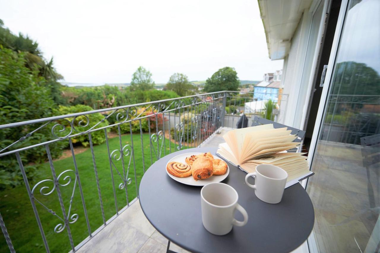 Sea Gem- Beautiful Family Home With Stunning Sea Views & Garden テンビー エクステリア 写真