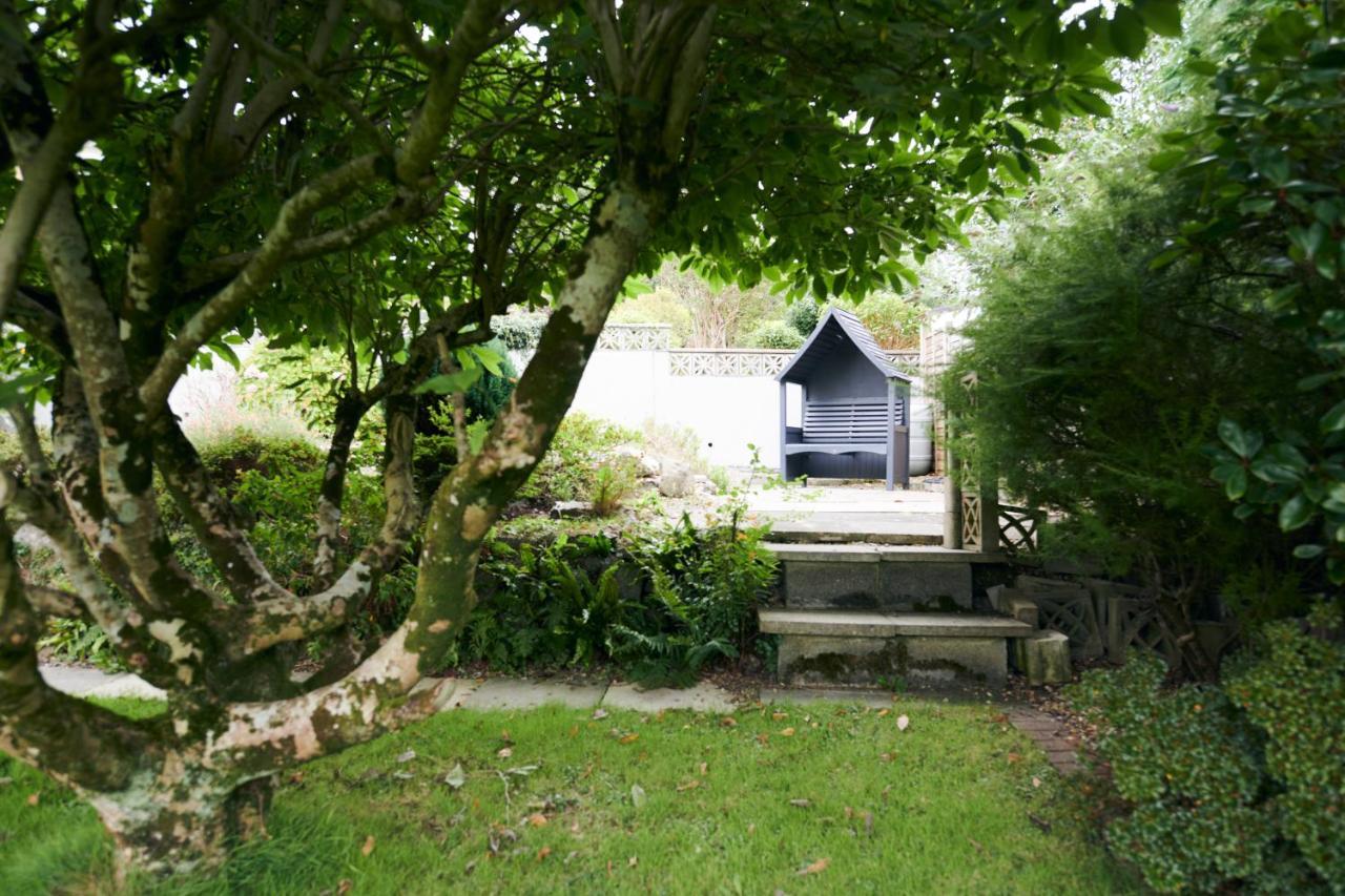Sea Gem- Beautiful Family Home With Stunning Sea Views & Garden テンビー エクステリア 写真