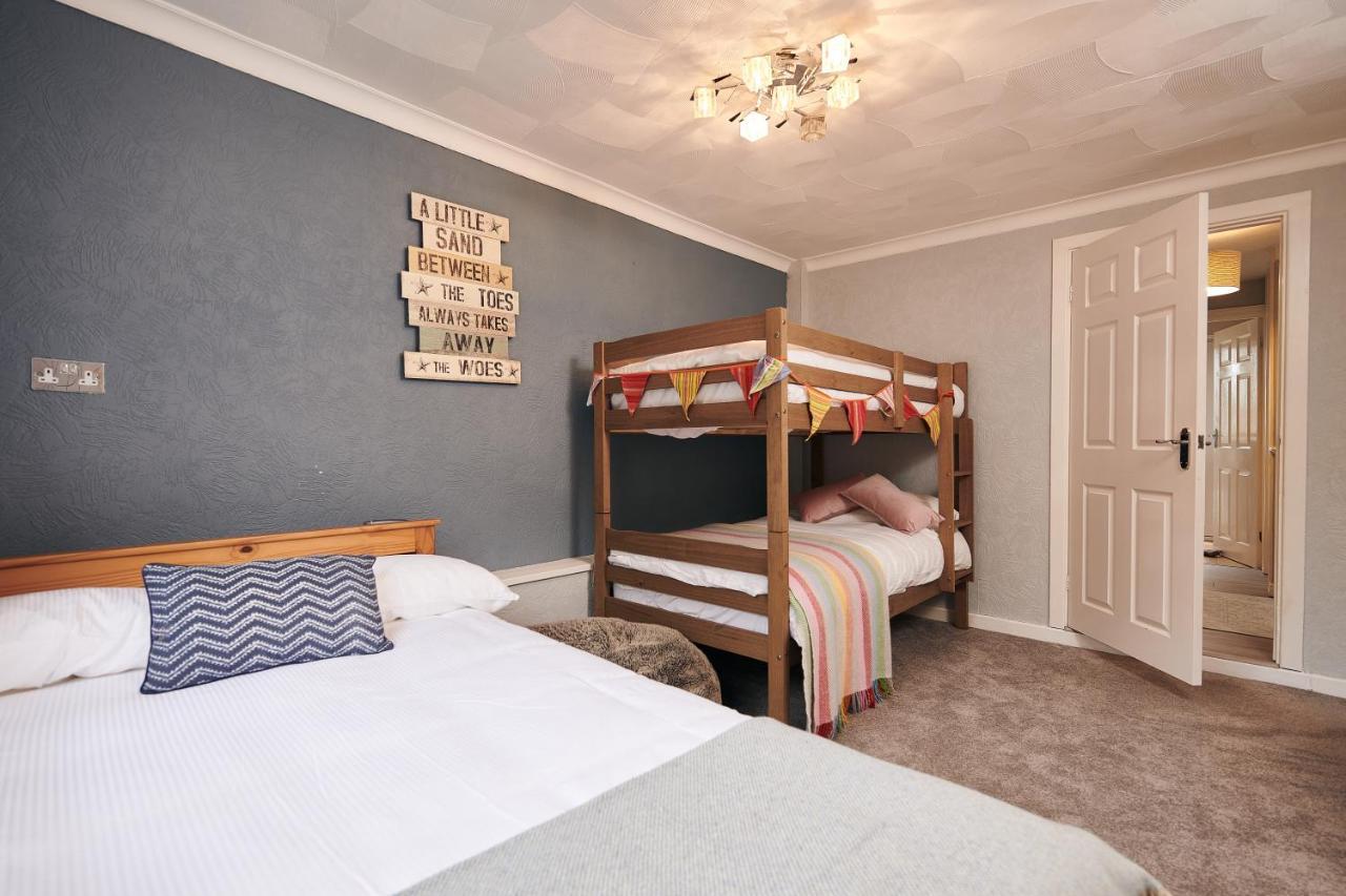 Sea Gem- Beautiful Family Home With Stunning Sea Views & Garden テンビー エクステリア 写真