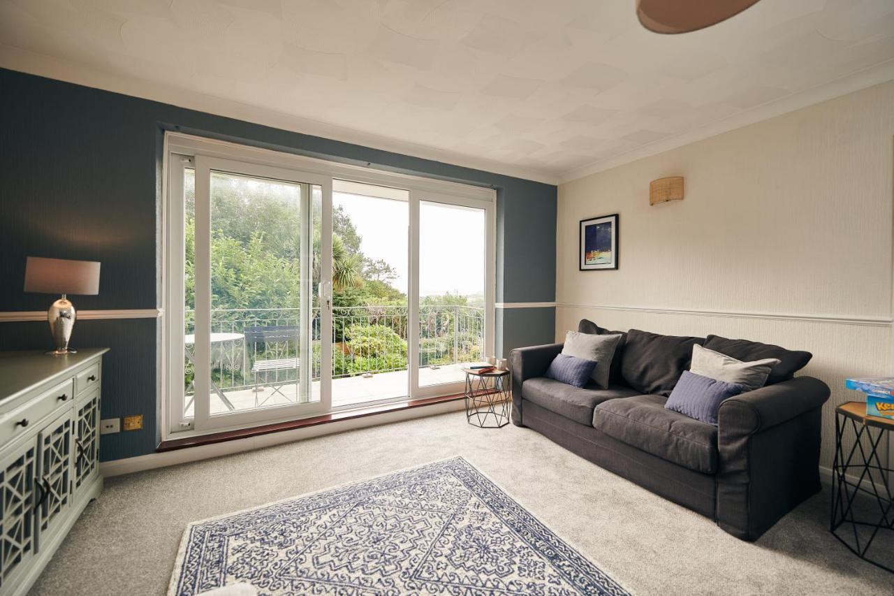 Sea Gem- Beautiful Family Home With Stunning Sea Views & Garden テンビー エクステリア 写真